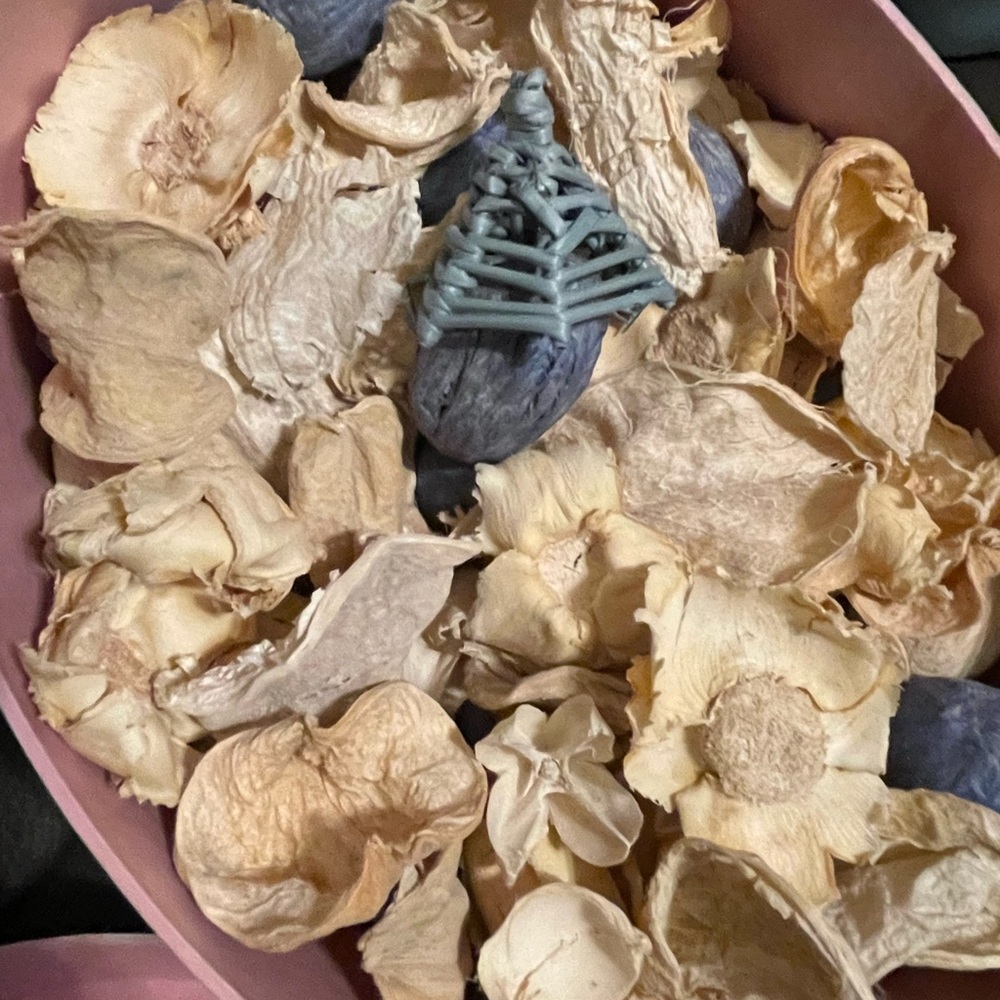 Handcrafted‎ memory box. - Picture 5 of 7